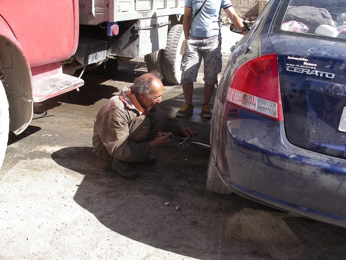 popravilo avtomobila v Maroku