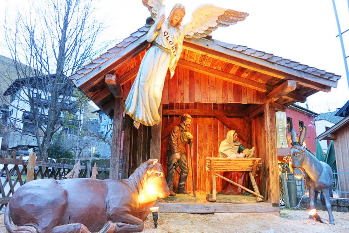 jaslice v naravni velikosti