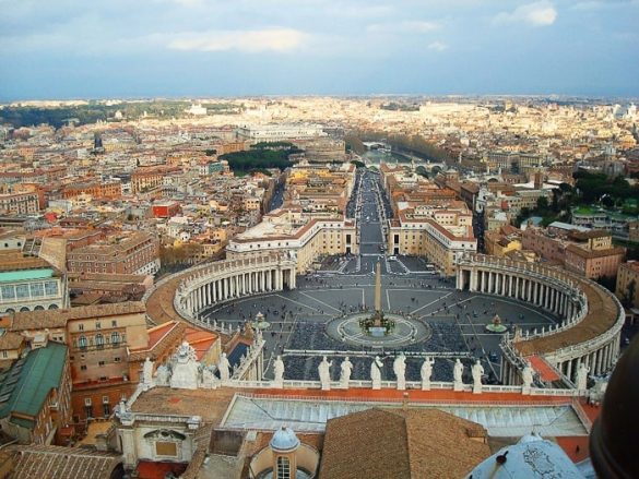 Razgled na trg sv. petra in Vatikan
