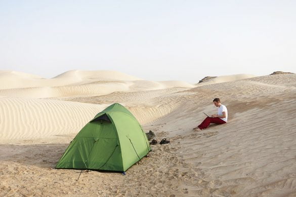 Kampiranje v Beli puščavi, Oman digital nomad