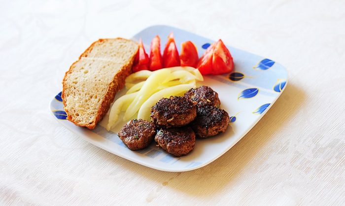 turške mesne kroglice - kofte