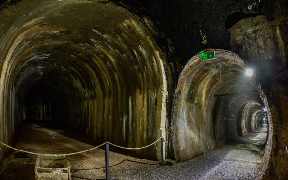 podzemni tuneli v bunkerju goli vrh