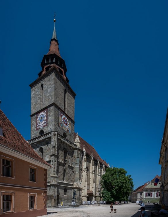 črna gotska katedrala v mestu Brasov, Romunija