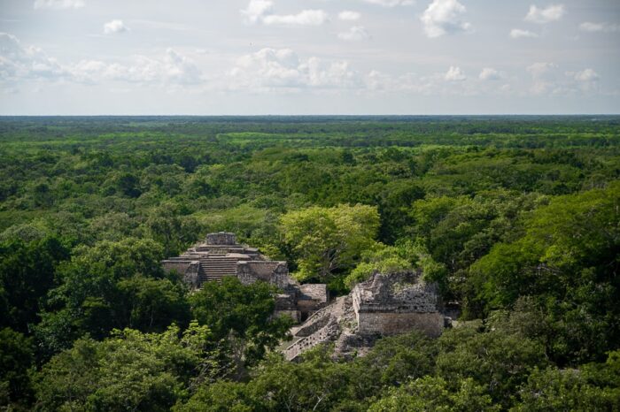 Ek Balam - piramida sredi jukatanske džungle