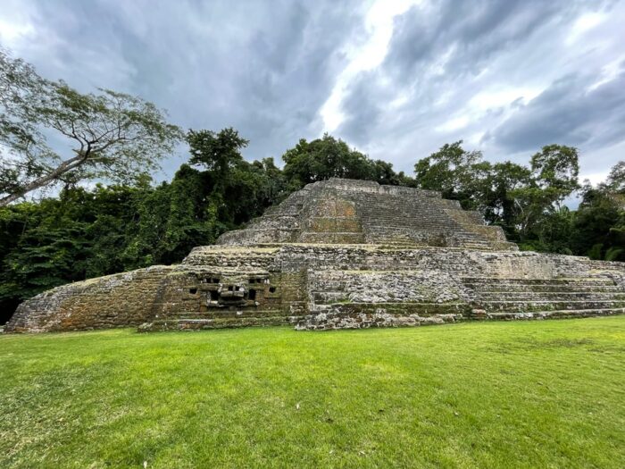 majevska piramida Lamanai, Jaguar temple, Lamanai
