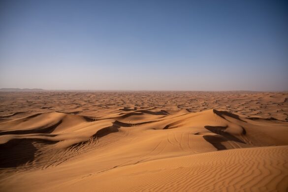 Puščava, do koder seže pogled ... Dubaj puščava
