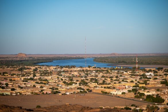 mesto ob Nilu. Karima, Sudan