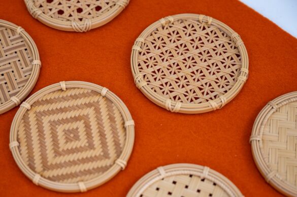 Japonska Kyushu Beppu Lahkih nog naokrog © copyright -1 Podstavki za skodelice iz bambusa - rokodelski center v kraju Beppu