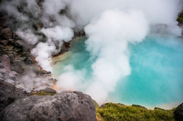 moder termalni bazenček,Beppu, Japonska