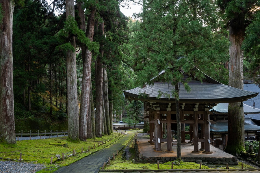 Tempelj Najlepši budistični tempelj na Japonskem: tempelj Eiheiji - Lahkih nog ...