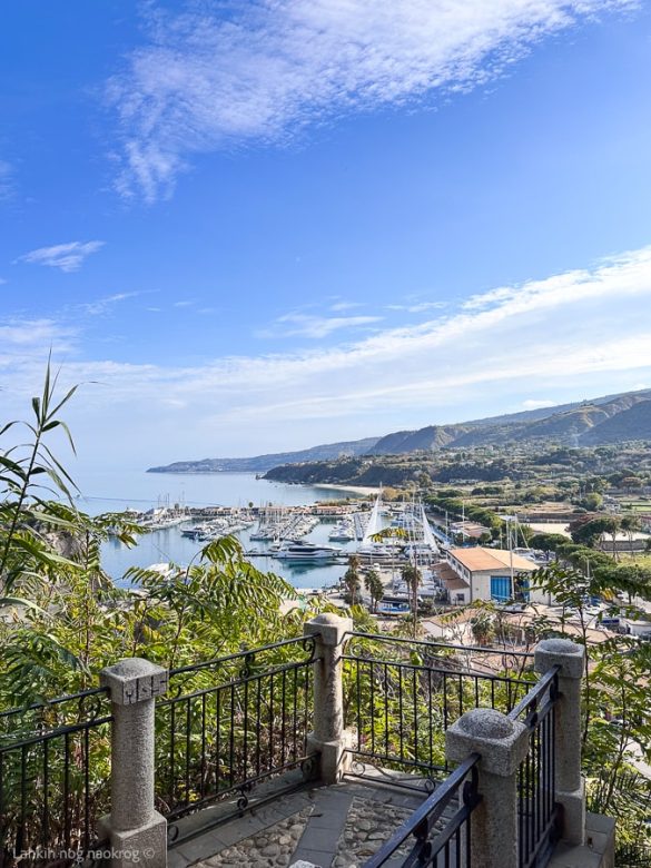 kalabrija italija copyright © Lahkih nog naokrog ®-41 pogled na marino v Tropei