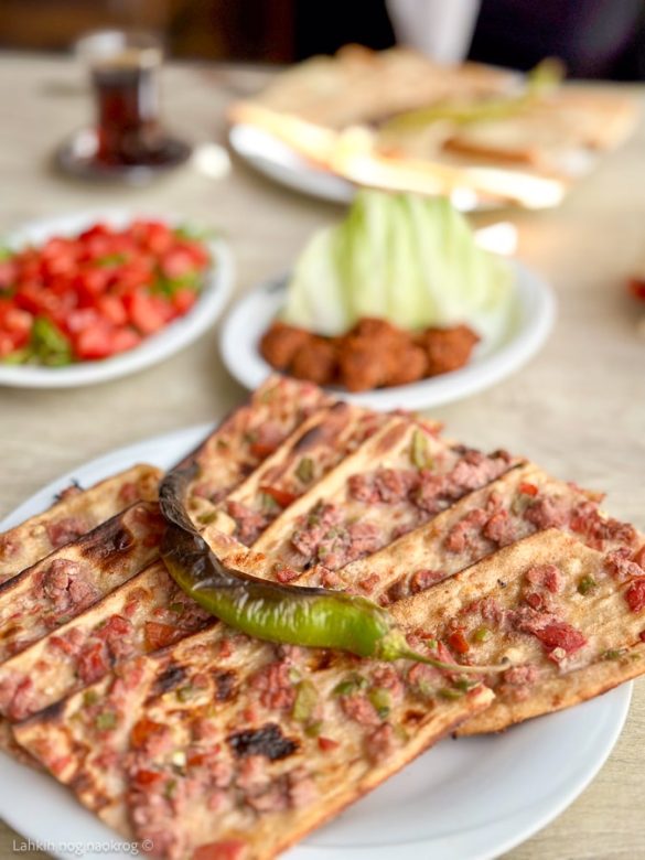 turcija k copyright © Lahkih nog naokrog ®-28 Turški pide