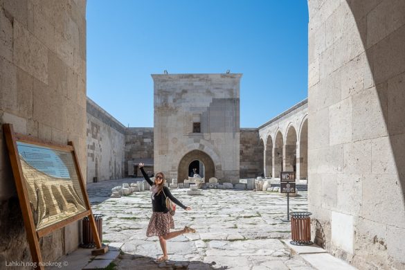 turcija overland copyright © Lahkih nog naokrog ®-78 Karavanseraj Sulhtanhani